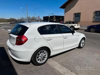 Usata BMW 118 Comfort Edition 143 CV (105 kW) 2011 Bianco Utilitaria