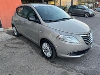 Begagnad Lancia Ypsilon Gold 69 HK (50 kW) 2014 Brun Halvkombi