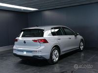 Usata VW Golf VIII Life 116 CV (85 kW) 2024 Grigio Berlina