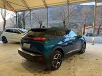 Usata Peugeot 2008 Allure 100 CV (73 kW) 2025 Blu SUV