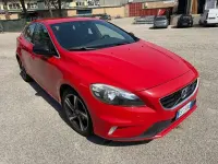 Usata Volvo V40 R-Design Momentum 119 CV (87 kW) 2015 Rosso