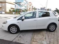 Usata Fiat Punto Lounge 74 CV (54 kW) 2015 Blu Utilitaria