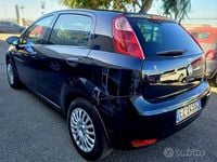 Usata Fiat Punto Lounge 75 CV (55 kW) 2015 Nero Utilitaria