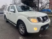 Gebraucht Nissan Navara 231 PS (169 kW) 2012 Weiß Pickup