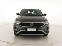 Usata VW T-Roc Life 116 CV (85 kW) 2025 Indium grey metallizzato nero SUV