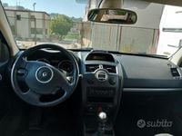 Usata Renault Master 100 CV (73 kW) 2006 Grigio Furgone