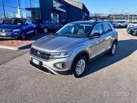 Usata VW T-Roc Life 150 CV (110 kW) 2024 Grigio medio SUV