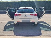 Usata Alfa Romeo Giulietta Quadrifoglio Verde 175 CV (128 kW) 2014 Bianco Utilitaria