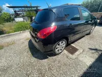 Usata Peugeot 308 112 CV (82 kW) 2008 Nero Berlina