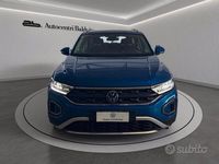 Usata VW T-Roc Life 150 CV (110 kW) 2023 Blue reef metalizzato SUV