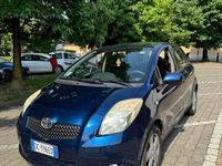 Usata Toyota Yaris 65 CV (47 kW) 2006 Blu Utilitaria