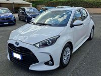 Usata Toyota Yaris Hybrid Active 92 CV (67 kW) 2023 Bianco Berlina