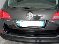 Usata Opel Astra 82 CV (60 kW) 2012 Nero Station wagon