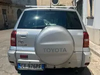 Usata Toyota RAV4 116 CV (85 kW) 2005 Grigio SUV
