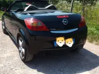 Usata Opel Tigra Sport 90 CV (66 kW) 2008 Nero Cabrio