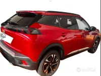 Usata Peugeot 2008 Active 131 CV (96 kW) 2022 Rosso SUV