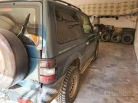 Usata Mitsubishi Pajero 100 CV (73 kW) 1998 Verde SUV