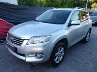 Usata Toyota RAV4 150 CV (110 kW) 2010 Argento SUV
