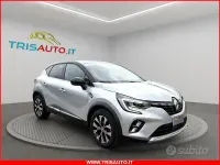 Usata Renault Captur Techno 91 CV (66 kW) 2023 Argento SUV