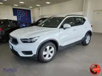 Usata Volvo XC40 Momentum 129 CV (94 kW) 2022 Bianco SUV