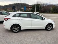 Usata Hyundai i30 Comfort 110 CV (80 kW) 2015 Bianco Station wagon