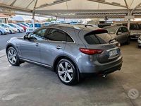 Usata Infiniti QX70 Premium 238 CV (175 kW) 2016 Grigio SUV