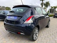 Usata Lancia Ypsilon Gold 69 CV (50 kW) 2012 Bianco Utilitaria