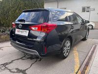 Usata Toyota Auris Hybrid Lounge 99 CV (72 kW) 2014 Blu/azzurro Station wagon