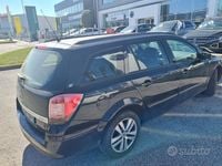 Usata Opel Astra 82 CV (60 kW) 2009 Nero Station wagon