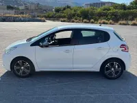 Usata Peugeot 208 Active 82 CV (60 kW) 2014 Bianco Utilitaria