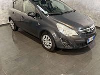 Usata Opel Corsa Edition 86 CV (63 kW) 2013 Grigio Berlina