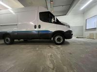 Usata Iveco Daily 140 CV (102 kW) 2017 Bianco Furgone