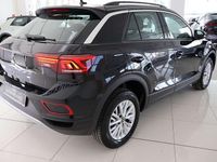 Usata VW T-Roc Life 116 CV (85 kW) 2025 Deep black SUV