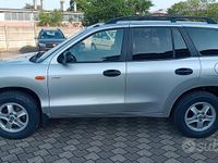 Usata Hyundai Santa Fe 112 CV (82 kW) 2004 Grigio SUV