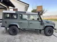 Usata Land Rover Defender 122 CV (89 kW) 2009 Verde Station wagon