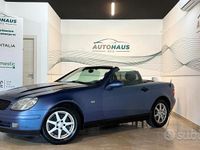 Usata Mercedes SLK200 136 CV (100 kW) 1997 Blu Cabrio