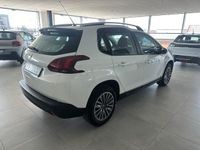 Usata Peugeot 2008 Active 100 CV (73 kW) 2017 Bianco SUV