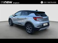 Usata Renault Captur Techno 145 CV (106 kW) 2023 Grigio chiaro SUV