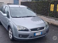 Usata Ford Focus 109 CV (80 kW) 2005 Grigio Berlina