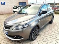 Usata Lancia Ypsilon Gold 70 CV (51 kW) 2024 Grigio Utilitaria