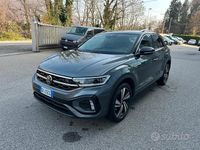 Usata VW T-Roc R-line 150 CV (110 kW) 2023 Grigio SUV