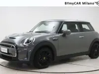 Usata Mini Cooper SE 135 kW (184 CV) 2022 Moonwalk grey metallic Utilitaria