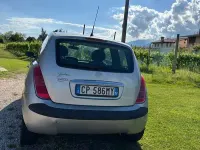 Usata Lancia Ypsilon 60 CV (44 kW) 2004 Argento Utilitaria