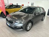 Usata Skoda Scala Ambition 95 CV (69 kW) 2023 Grigio graphite metallizzato Utilitaria