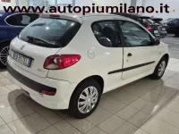 Usata Peugeot 206 60 CV (44 kW) 2010 Bianco Berlina