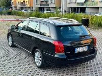 Usata Toyota Avensis 116 CV (85 kW) 2004 Nero Station wagon