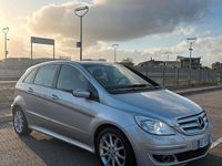 Usata Mercedes B180 Chrome 110 CV (80 kW) 2009 Grigio Monovolume
