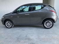 Usata Lancia Ypsilon Gold 69 CV (50 kW) 2016 Grigio Utilitaria