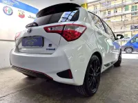 Usata Toyota Yaris Hybrid Sport 73 CV (53 kW) 2019 Bianco Berlina