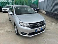 Usata Dacia Sandero Lauréate 75 CV (55 kW) 2015 Grigio(met.) Utilitaria
